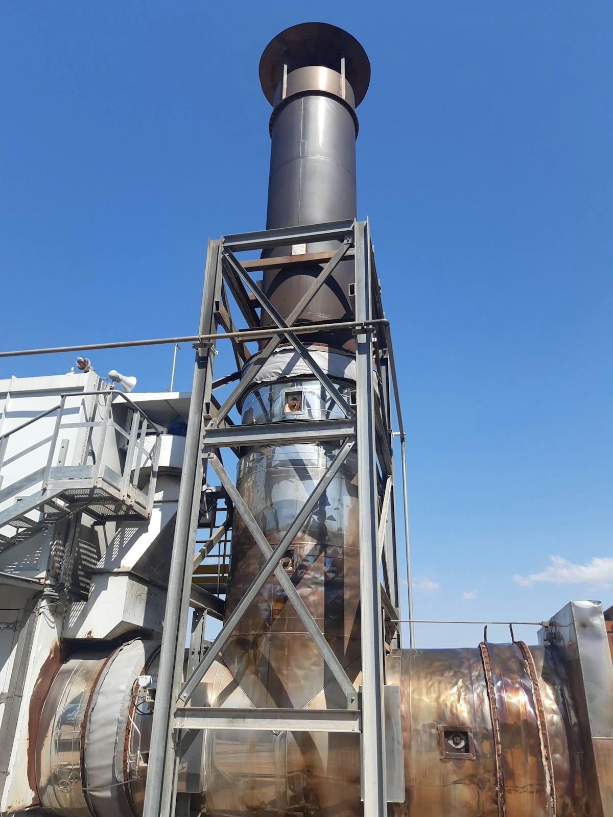 nullPhoto of Turbogas Turbine GE5/1 5MW complete turbogas turbine plant with chimney and exchangers - industrial gas turbine
