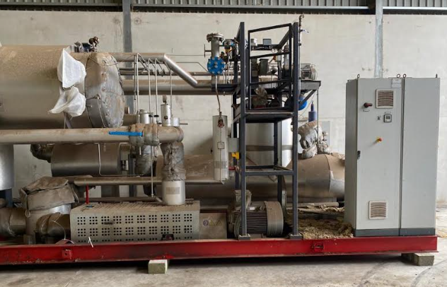 Complete Turboden 700 kW ORC plant.Image of Turboden ORC 700kW 2016 showing complete plant and control panel - secondhand organic rankine cycle for sale