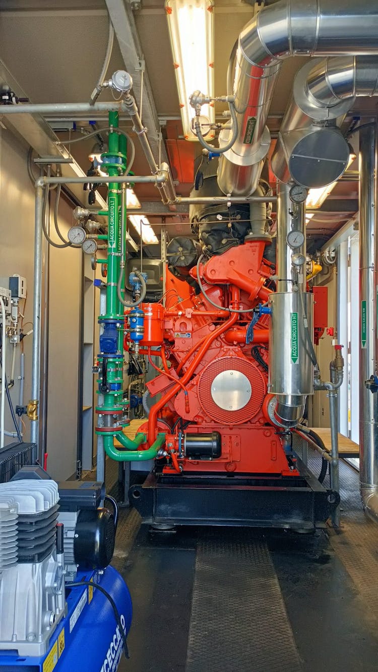 Waukesha Natural Gas Generator Set 480kWAn image of the flexible Waukesha VGF36GLD gas engine, compatible with biogas and natural gas fuel sources - used generator